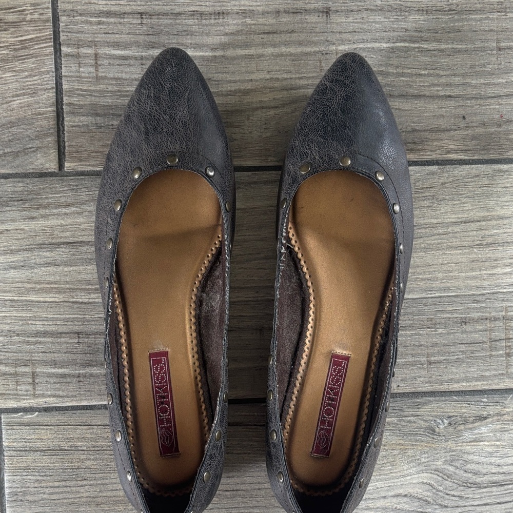 Hot Kiss Women's Gray Studded Loafers Women’s size 10M